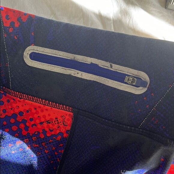 Athleta Red and Blue Tie-Dye Leggings - Picture 4 of 6